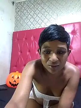 GoldenBigAssCurvy online show from November 18, 2025, 1:00 am