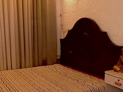 Adominatrixxxx online show from November 6, 2025, 3:46 pm