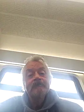 Fonse1860 online show from April 15, 2026, 8:32 am