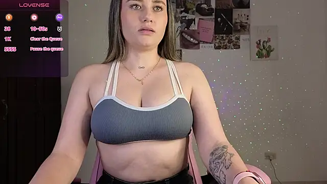 Veronika  Winslow  online show from January 16, 2026, 3:43 am