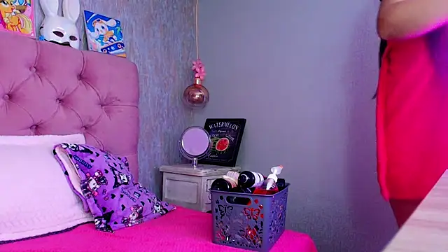 laurenelove online show from February 5, 2026, 3:00 am