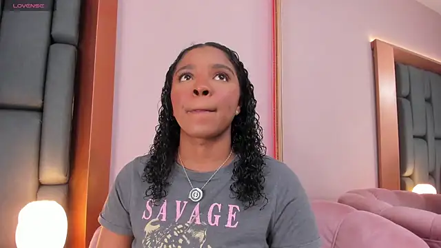 LisaMendez online show from March 26, 2026, 11:43 pm