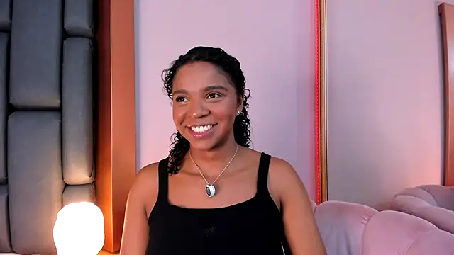 LisaMendez online show from April 10, 2026, 11:09 pm