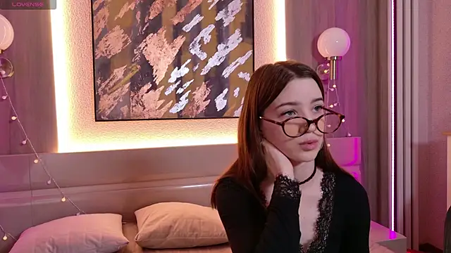 Alison kisss online show from February 26, 2026, 2:16 pm