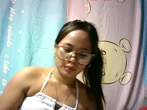 Katrina Summer online show from December 16, 2025, 5:51 pm