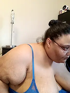 Snapshot of SexyBBW10790 chatting on October 2, 2025, 9:22 pm SexyBBW10790 online show from October 2, 2025, 9:22 pm