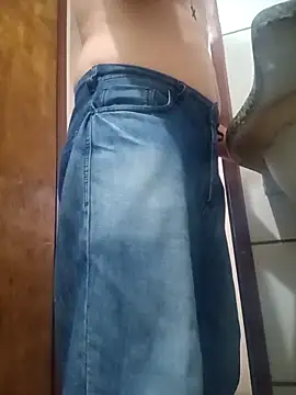 Snapshot of Crocante_Hot chatting on November 17, 2025, 8:53 am Crocante Hot online show from November 17, 2025, 8:53 am