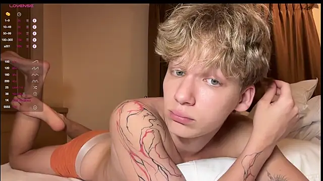 walter cute online show from April 4, 2026, 7:00 pm