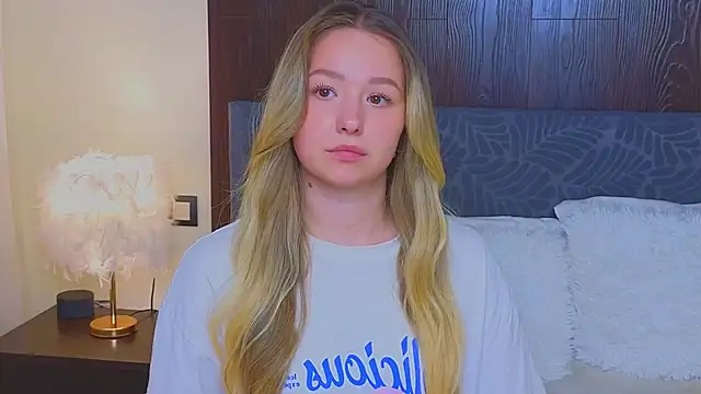 Snapshot of LeeAmy chatting on September 28, 2025, 8:47 pm LeeAmy online show from September 28, 2025, 8:47 pm