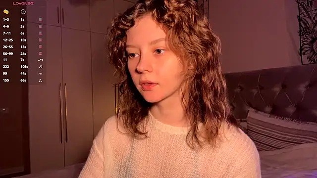 IrisPurrphy online show from October 26, 2025, 5:19 pm