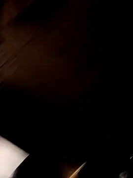 ShawnandDani7074 online show from February 26, 2026, 9:30 am