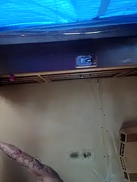 ShawnandDani7074 online show from March 25, 2026, 2:34 pm