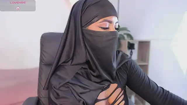 yasmin elite online show from November 26, 2025, 9:32 am