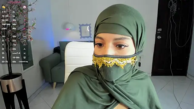 Snapshot of leila_whisper chatting on September 13, 2025, 6:18 pm leila whisper online show from September 13, 2025, 6:18 pm