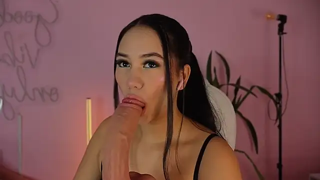 Jazmiinee online show from October 29, 2025, 4:09 pm