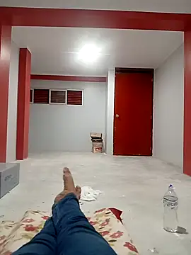 Yiyo19-3 online show from October 13, 2025, 4:56 am