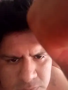 Yiyo19-3 online show from October 21, 2025, 2:40 pm