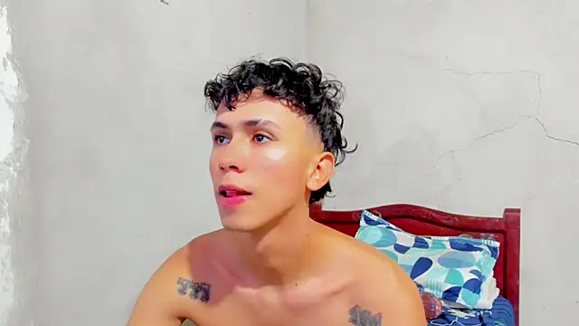 Snapshot of Damien_444 chatting on September 10, 2025, 1:00 pm Damien 444 online show from September 10, 2025, 1:00 pm