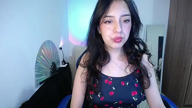 Snapshot of immisssilver chatting on October 2, 2025, 1:56 am immisssilver online show from October 2, 2025, 1:56 am