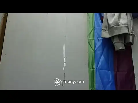 juicycum069 online show from January 6, 2026, 11:29 pm