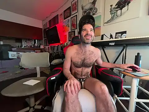 Pupscritch online show from April 15, 2026, 1:51 pm