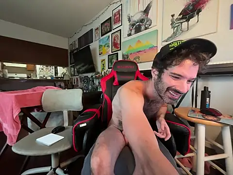 Pupscritch online show from May 13, 2026, 3:42 pm