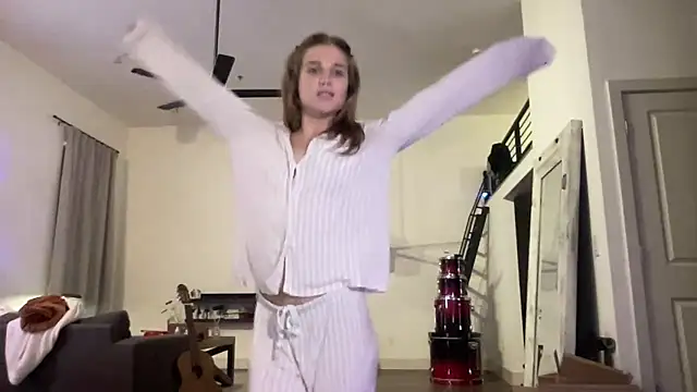 sweetceeme online show from April 19, 2026, 8:57 am