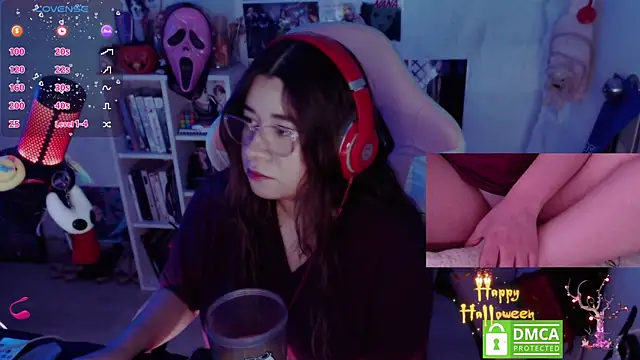 Pink girl0n online show from November 5, 2025, 10:54 pm