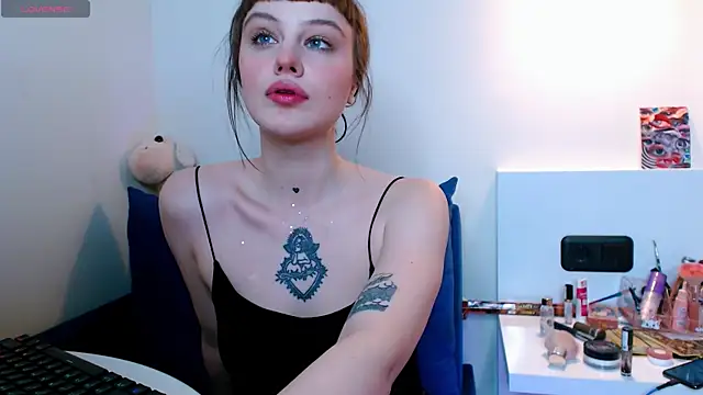 Pizda-Drozda online show from May 10, 2026, 7:52 pm