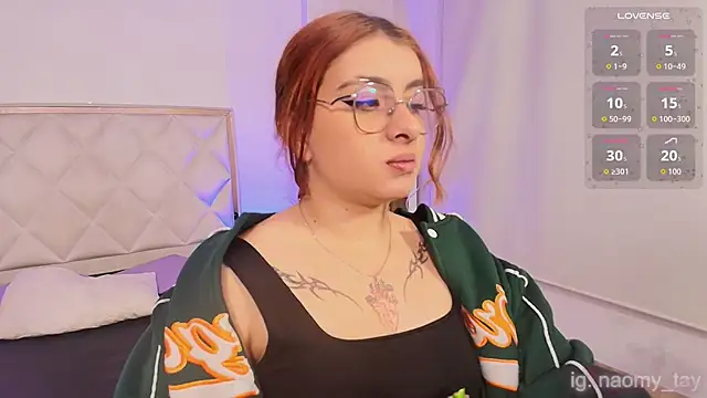 Naomy tay1 online show from October 27, 2025, 3:10 am