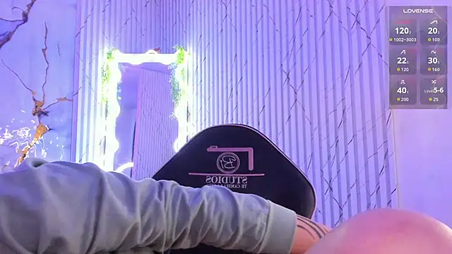 Naomy tay1 online show from March 14, 2026, 2:28 am