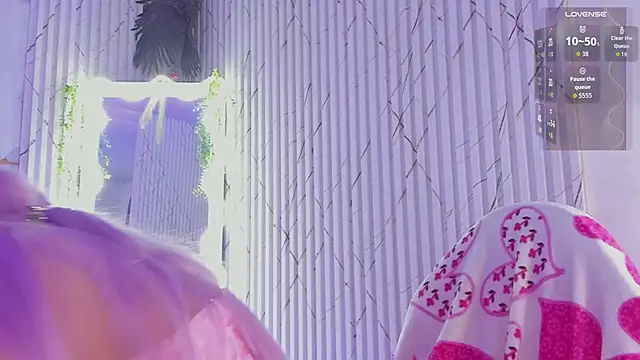 Naomy tay1 online show from April 12, 2026, 3:22 am