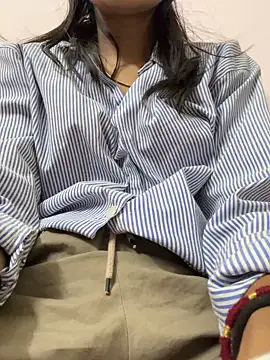 Snapshot of modelnishu chatting on October 14, 2025, 5:58 pm modelnishu online show from October 14, 2025, 5:58 pm