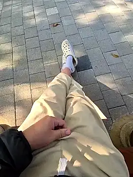 starvingo2002 online show from November 5, 2025, 4:34 am