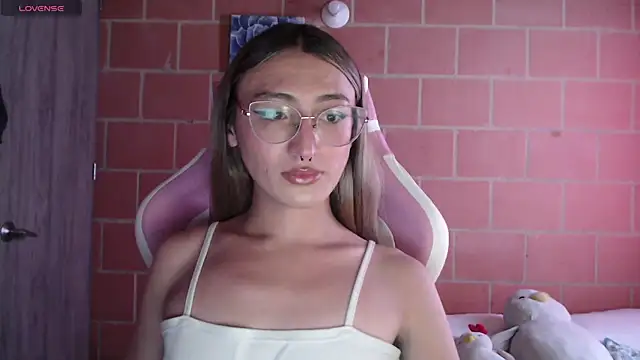 Snapshot of Andrea_camilaaa chatting on September 10, 2025, 5:13 pm Andrea camilaaa online show from September 10, 2025, 5:13 pm