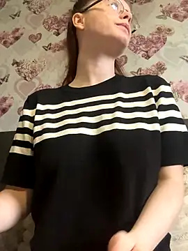 raen001 online show from November 5, 2025, 9:53 am