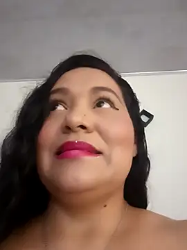 Laurasofia01 online show from October 9, 2025, 4:54 am