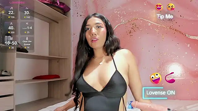 Snapshot of Annelov18 chatting on September 9, 2025, 7:35 pm Annelov18 online show from September 9, 2025, 7:35 pm