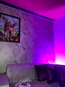 Alisse taylor2 online show from November 8, 2025, 11:54 am