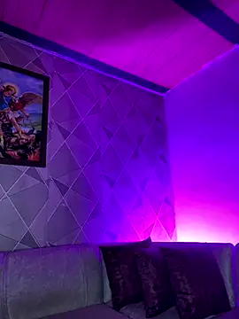 Alisse taylor2 online show from December 23, 2025, 11:08 am