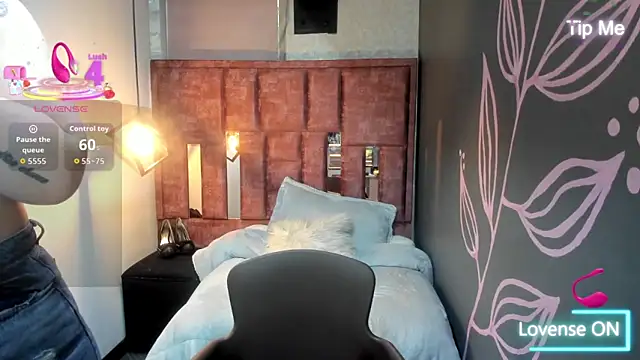 Isa Thompson   online show from September 15, 2025, 12:05 pm