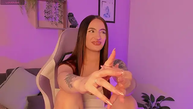  CELESTE MOORE online show from October 24, 2025, 10:39 pm