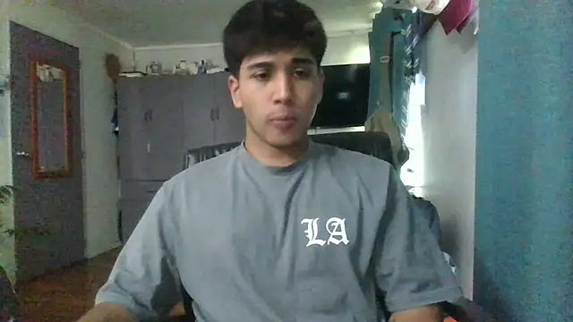 Snapshot of angxhot chatting on December 3, 2025, 6:28 pm angxhot online show from December 3, 2025, 6:28 pm