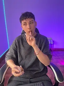 Casper   kyy online show from November 28, 2025, 6:10 pm