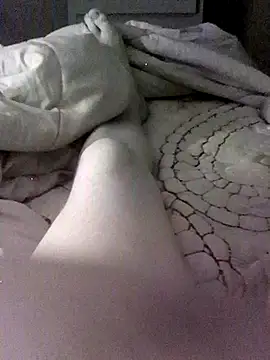 Lavoieya online show from October 3, 2025, 5:48 am