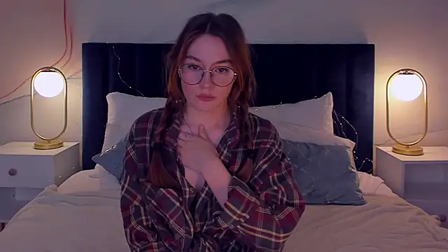 LanaAirlie online show from November 16, 2025, 3:01 am