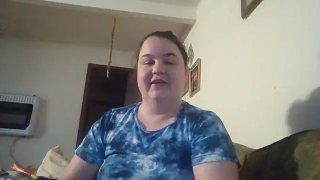 Snapshot of LittleBunny3 chatting on October 12, 2025, 10:53 pm LittleBunny3 online show from October 12, 2025, 10:53 pm