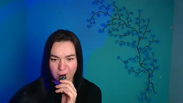 Lola Saymyname online show from March 21, 2026, 9:25 am