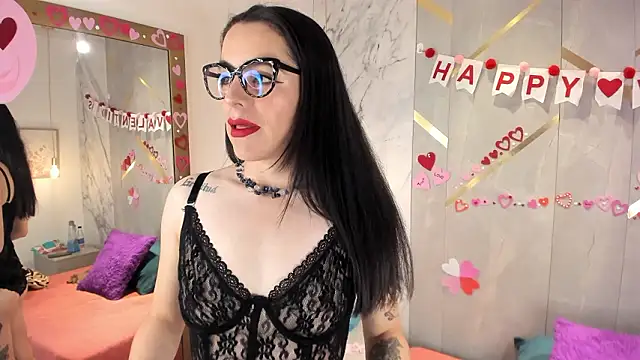 IsisNoir online show from February 17, 2026, 12:34 pm