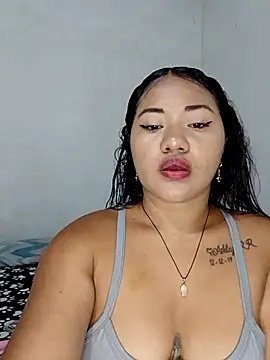 sofiaxxxxkl online show from December 18, 2025, 10:43 am